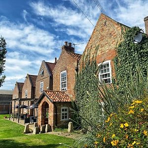 The Leagate Inn Coningsby Exterior photo