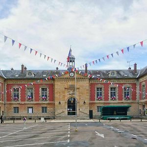 Le Nid Douillet D'Angelique Et David Avec Parking Apartment Rambouillet Exterior photo