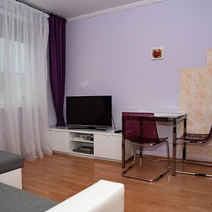 Lovely One Bedroom Apartment Nove Zamky Exterior photo