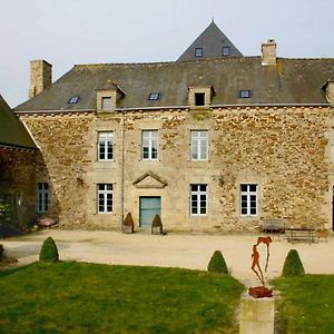 Gite Le Logis - Manoir Le Plessix Madeuc Apartment Corseul Exterior photo