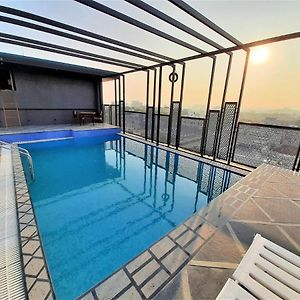 Suvin Residency With Rooftop Swimming Pool Hotel Udaipur Exterior photo