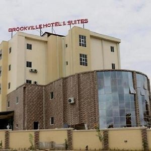 Brookville Hotel & Suites Kagini Exterior photo