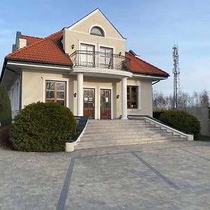 Zielony Dworek Bed & Breakfast Czestochowa Exterior photo