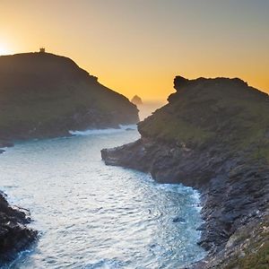 Polrunny Farm Elderberry Cottage With Sea View Boscastle Exterior photo