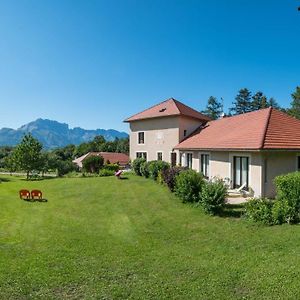 "La Combe Fleurie" Appartements & Chambres Saint-Bonnet-en-Champsaur Exterior photo