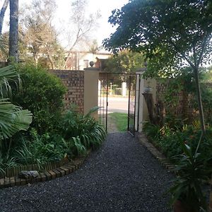 Autumn Breeze Manor Guest House Graskop Exterior photo