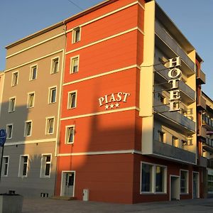 Hotel Piast Nysa Exterior photo