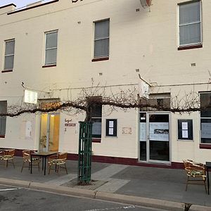 The Barkly Bistro Bar & Accommodation Ararat Exterior photo