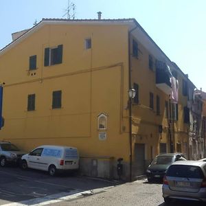 Prestige House A Pochi Passi Dal Mare Apartment Imperia Exterior photo