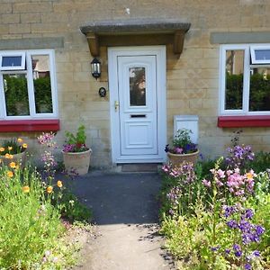 Calne Bed And Breakfast Exterior photo