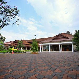 Clay House Hotel Thrissur Exterior photo