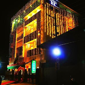 Hotel Rk - Temple Stay Thanjavur Exterior photo