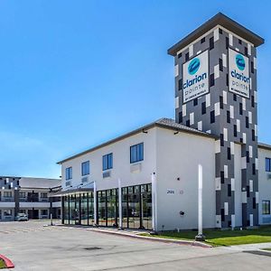 Clarion Pointe Port Arthur-Beaumont South Hotel Exterior photo