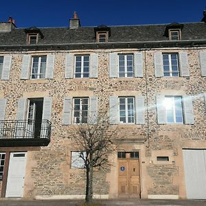 Gite Les Pieds Dans L'Olt - Ultreia Bed & Breakfast Estaing  Exterior photo