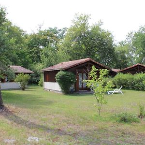 Les Chalets Du Gelat, Nature Et Calme Noaillan Exterior photo