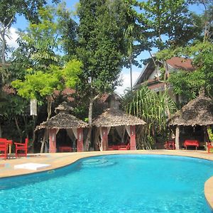 Mae Hong Son Hotel Exterior photo