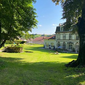 Le Chateau De Monthureux Le Sec Hotel Exterior photo