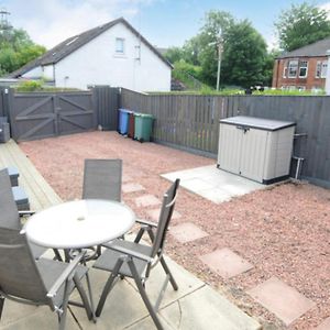 Cheerful One Bedroom Cottage With Parking Space. Glasgow Exterior photo