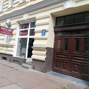 Hostel Tulip - Pokoj 4 Ze Wspolna Lazienka I Kuchnia Szczecin Exterior photo
