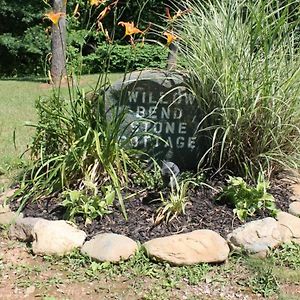 Amos Willow Bend Stone Cottage Pine Grove Exterior photo