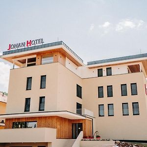 Johan Hotel Zlin Exterior photo