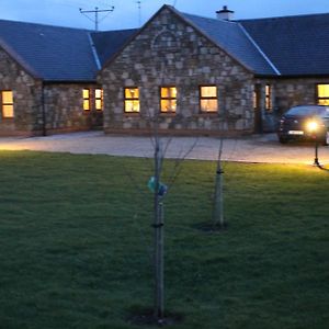 Riverbend Lodge B & B Oughterard Exterior photo