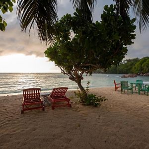 Crown Beach Hotel Seychelles Pointe Au Sel Exterior photo