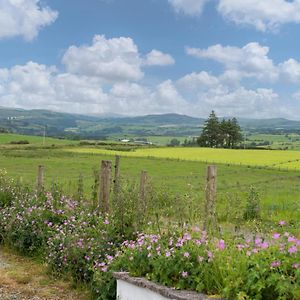 Summer Cottage: Rural Welsh Retreat with Mountain Views Gwytherin Exterior photo