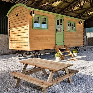 Finest Retreats - The Shepherd'S Hut At Northcombe Farm Villa Beaworthy Exterior photo