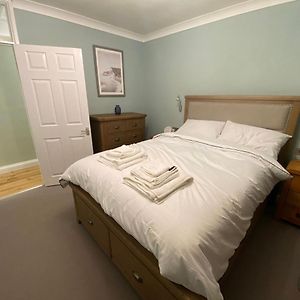 Spacious And Bright 1 - Bedroom Rental Unit Ilkley Exterior photo