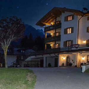 Hotel Garni Sant'Antonio Con Spa Madonna di Campiglio Exterior photo