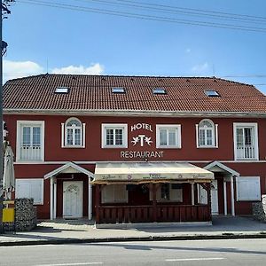 Twins Hotel Hurbanovo Exterior photo