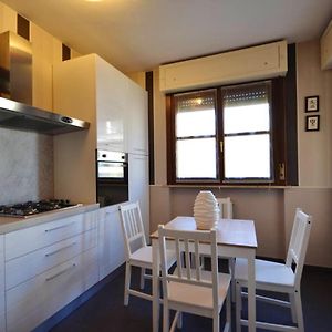 2 Bedrooms Apartement With City View Enclosed Garden And Wifi At Vercelli Exterior photo
