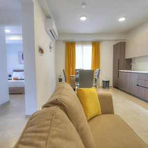 Brand New And Tastefully Furnished 2 Bedroom Apartment Ddif1-2 Gzira Exterior photo