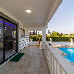 Marvelous Villa With Private Pool In Muratpasa Antalya Exterior photo