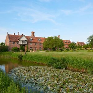 A Luxury Tudor Hall & Gardens Located On Breath-Taking Norfolk Estate Norwich Exterior photo