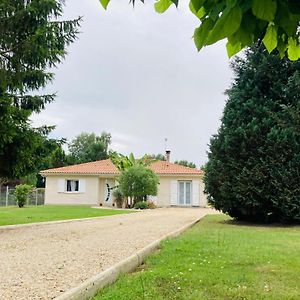 Maison Familiale Avec Jardin De 1500M2 Villa Saint-Genes-de-Fronsac Exterior photo