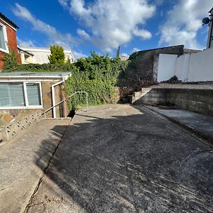 The Duffryn Villa Mountain Ash Exterior photo