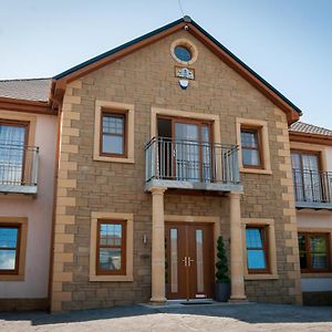 St Martins House Apartments Tranent Exterior photo