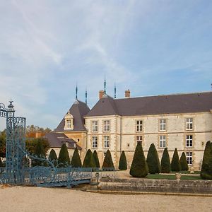 Chateau De Vitry-La-Ville Exterior photo