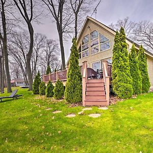 Waterfront Lake Huron Home - Private Beach! Tawas City Exterior photo