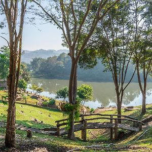 Nan Waterside Hong Bon Nern Bed & Breakfast Exterior photo