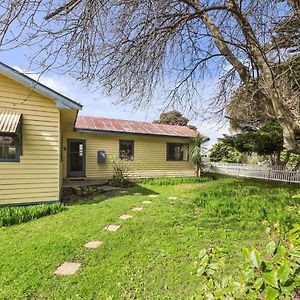 Oak And Pine Villa Apollo Bay Exterior photo