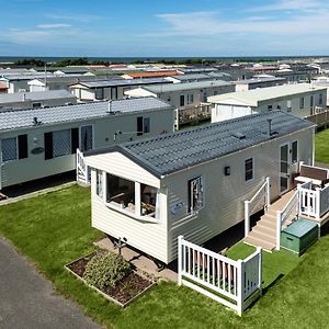 Towyn Caravan: Dog-Friendly 4-Berth in North Wales Villa Abergele Exterior photo