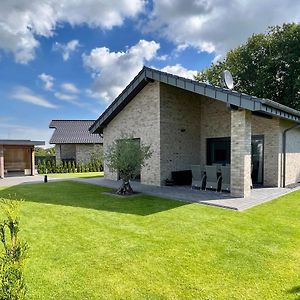 Schoenes Ferienhaus Mit Sauna Am Harkebruegger See In Der Naehe Von Oldenburg Villa Barssel  Exterior photo