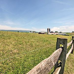 Peaceful Belleville Retreat With Farm Views! Exterior photo