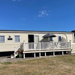 Hoburne Beach Escape Near Christchurch Villa Mudeford Exterior photo