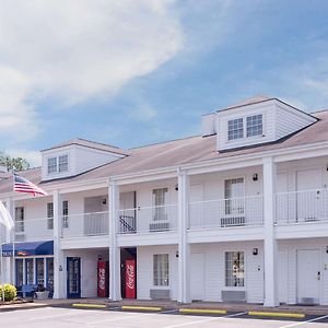 Baymont By Wyndham Albany At Albany Mall Motel Exterior photo