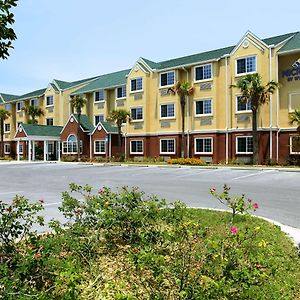 Microtel Inn & Suites By Wyndham Panama City Exterior photo