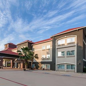 La Quinta By Wyndham Houston New Caney Hotel Exterior photo